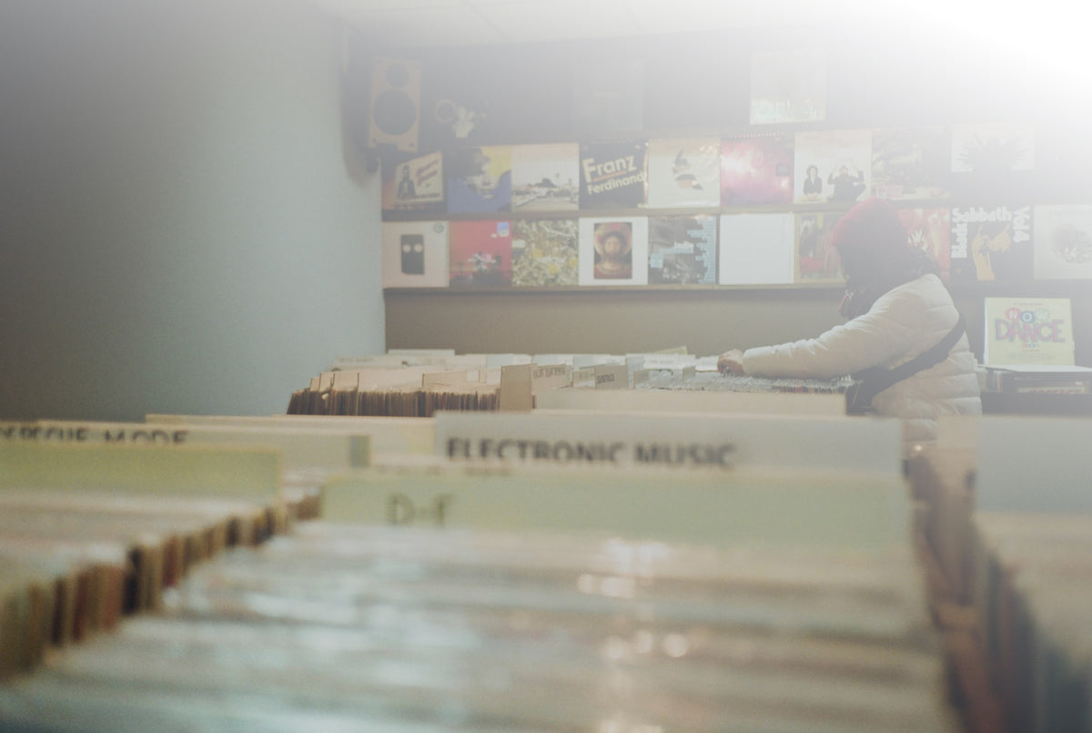 How to Sell Your CDs and Vinyl at Local Record Stores – Atomic Disc
